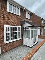 Beautiful 3-bed House in Romford