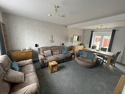 Beautiful 3-bed House in Romford