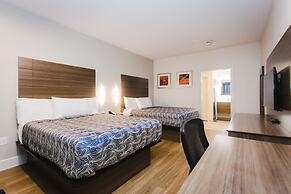 Palace Inn Blue I-45 & College Ave