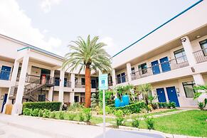 Palace Inn Blue I-45 & College Ave