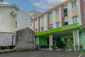 Hotel D'Madinah Inn - Gentan