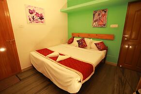 The WAVES by the Beach Inn