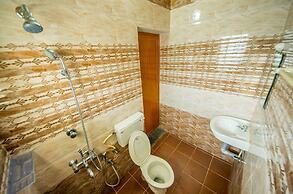 The WAVES by the Beach Inn