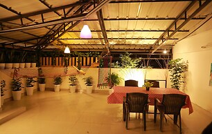 The WAVES by the Beach Inn