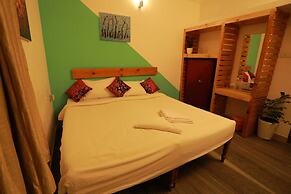 The WAVES by the Beach Inn