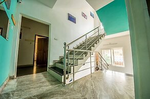 The WAVES by the Beach Inn