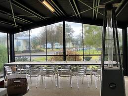 Stawell Grampians Gate C & C Park