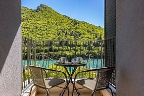 Seafront Villa Andrijana