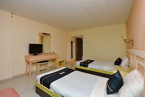OYO 2487 Sampurna Jaya Hotel