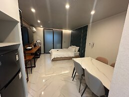 The on tourist hotel