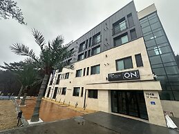 The on tourist hotel