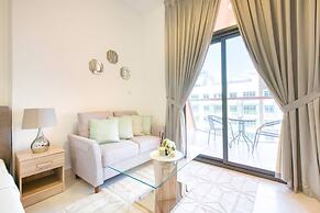 Gorgeous Posh Studio Apartment