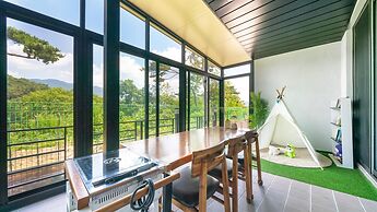 Gyeongju Blibli Poolvilla