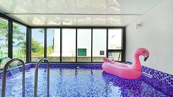 Gyeongju Blibli Poolvilla
