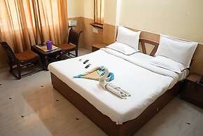 Goroomgo Rajpal Palace Udaipur