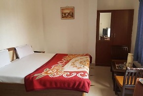 Goroomgo Rajpal Palace Udaipur