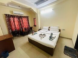 Goroomgo Rajpal Palace Udaipur