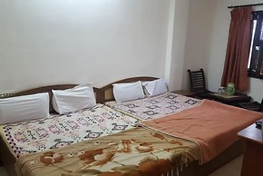 Goroomgo Rajpal Palace Udaipur