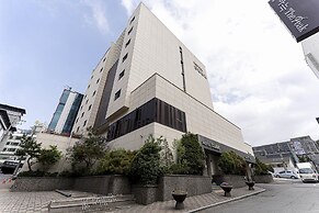 CUBE HOTEL