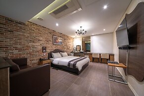 CUBE HOTEL