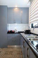 Modern and Luxurious Apartment in a Prime Resort