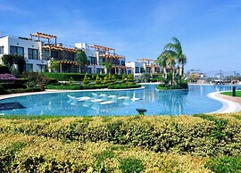 Modern and Luxurious Apartment in a Prime Resort