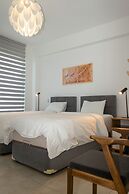 Modern and Luxurious Apartment in a Prime Resort