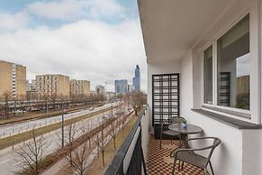 City Flowers Apartment Warsaw by Renters