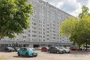 City Flowers Apartment Warsaw by Renters