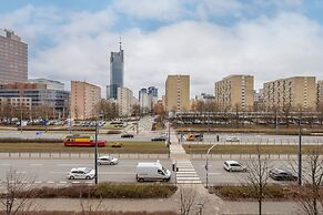 City Flowers Apartment Warsaw by Renters