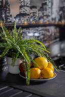 City Flowers Apartment Warsaw by Renters