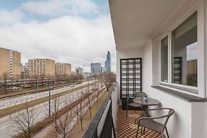 City Flowers Apartment Warsaw by Renters
