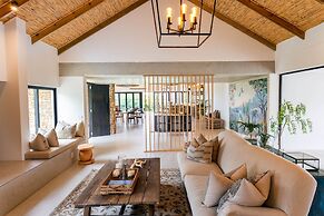 Crags Country Lodge