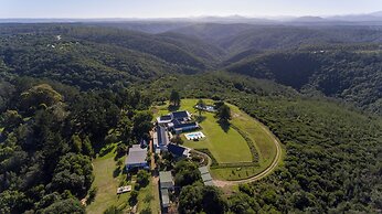 Crags Country Lodge
