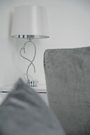 Klimasa White&blue Apartment by Renters