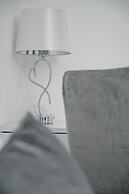 Klimasa White&blue Apartment by Renters