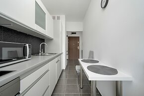 Klimasa White&blue Apartment by Renters