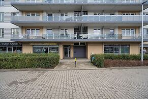 Klimasa White&blue Apartment by Renters