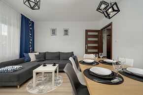 Klimasa White&blue Apartment by Renters