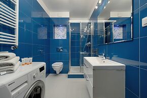 Klimasa White&blue Apartment by Renters