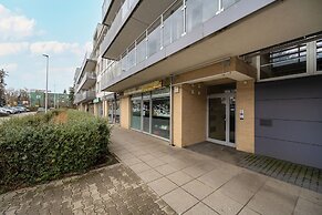 Klimasa White&blue Apartment by Renters