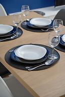 Klimasa White&blue Apartment by Renters