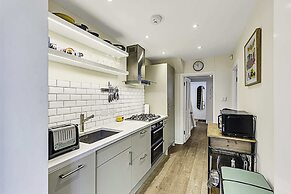 Clapham Oasis: 1 Bedroom, Sauna, Garden Retreat
