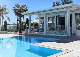 Female Resort
