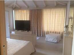 Female Resort