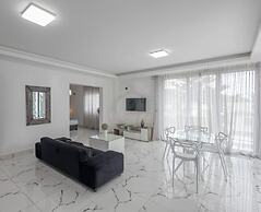 O'Beach Boutique Studios