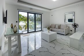 O'Beach Boutique Studios