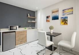 O'Beach Boutique Studios