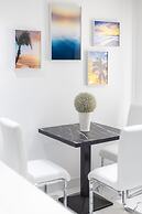 O'Beach Boutique Studios