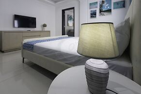 O'Beach Boutique Studios